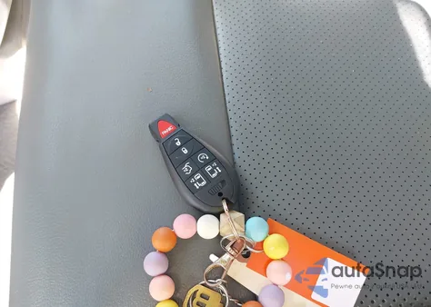 2011 Volkswagen Routan Se z USA, uszkodzony, nr VIN 2V4RW3DG3BR717540